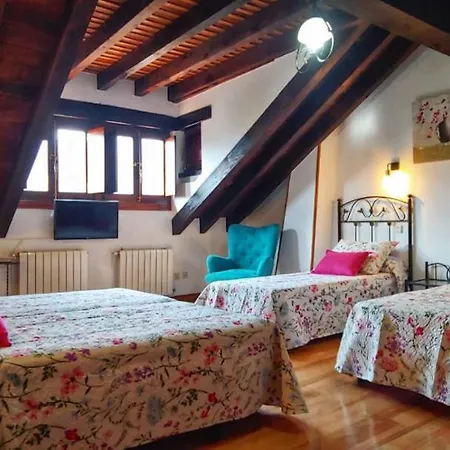 Holiday home Casa Rural El Cereceu